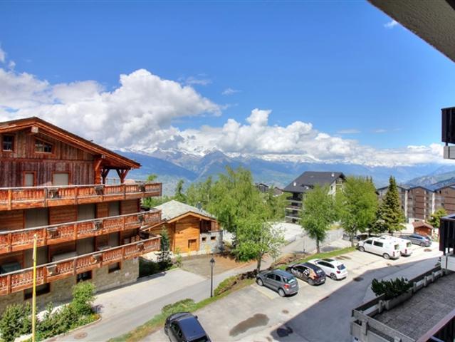 Studio mit Balkon und unverbautem Blick in Haute Nendaz