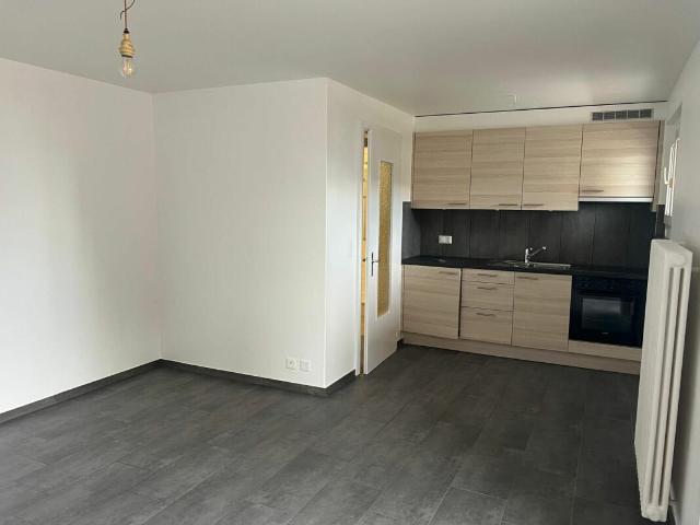 Studio mit Balkon im Erdgeschoss