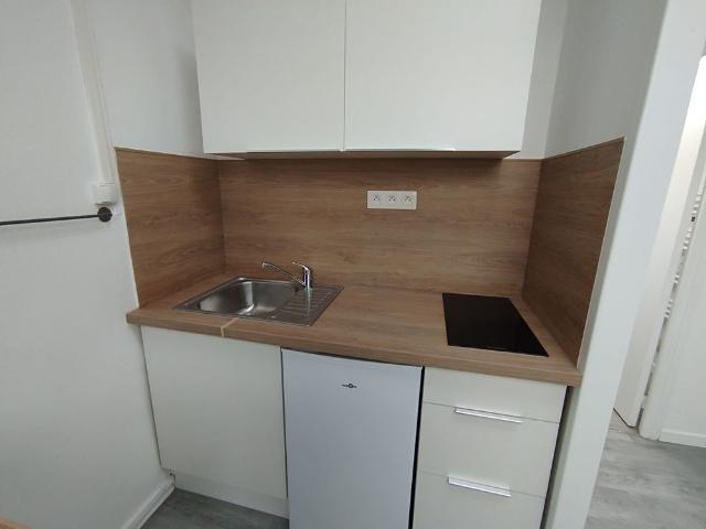 Studio NON MEUBLE 17,45m2 / RUE ADOLPHE réf G668 7