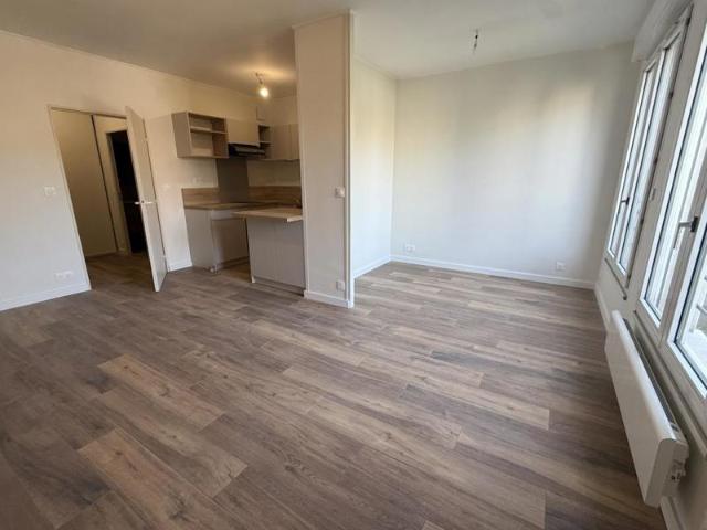 Studio non meublé 35m2 Rue des Capucins