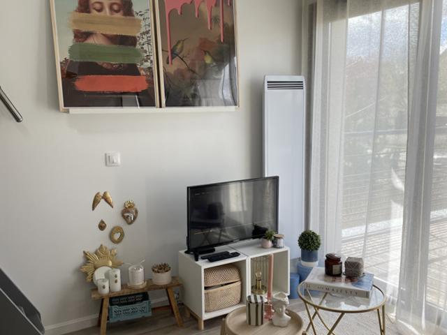 Studio non meublé avec mezzanine