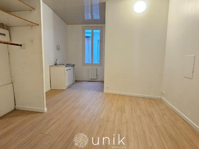 STUDIO NON MEUBLE ECUSSON