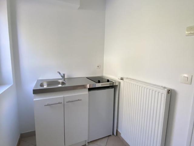 STUDIO NON MEUBLÉ QUARTIER PETIT SAINT JEAN