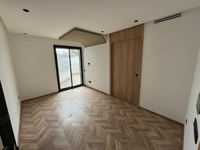 Studio neuf 50m2, terrasse & parking à Abdelmoumen