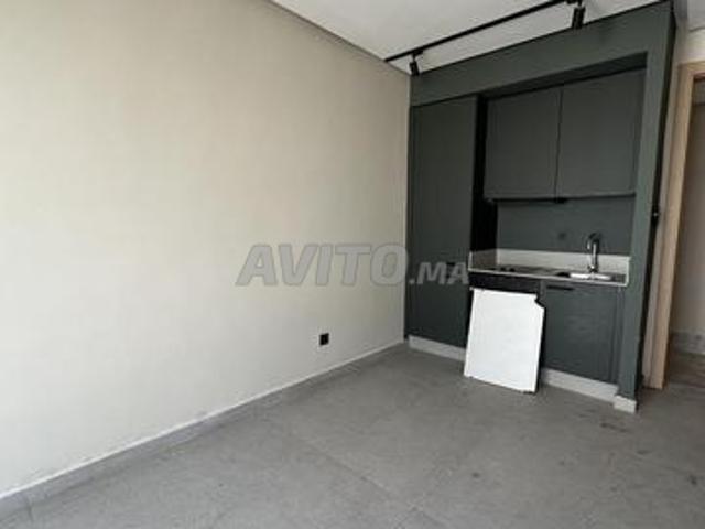 Studio neuf vide à Oasis