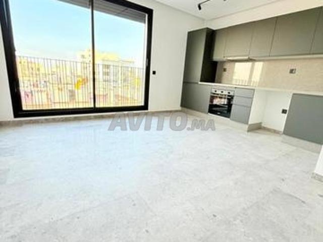 Studio neuf vide à louer à abdelmoumen
