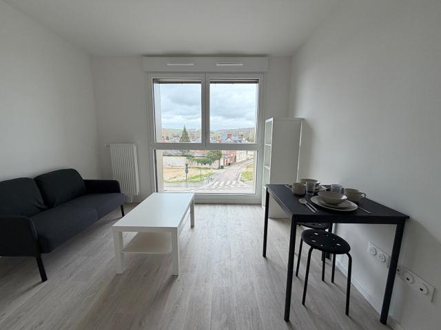 Studio neuf à Louviers meublé