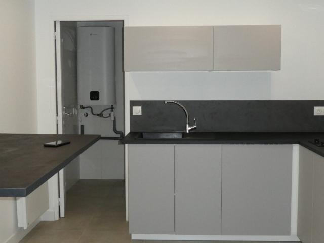STUDIO NEUF AVEC MEZZANINE