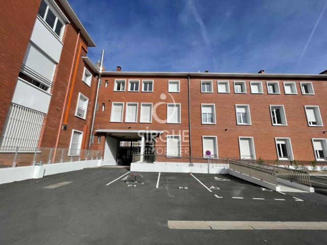 STUDIO NEUF avec PARKING