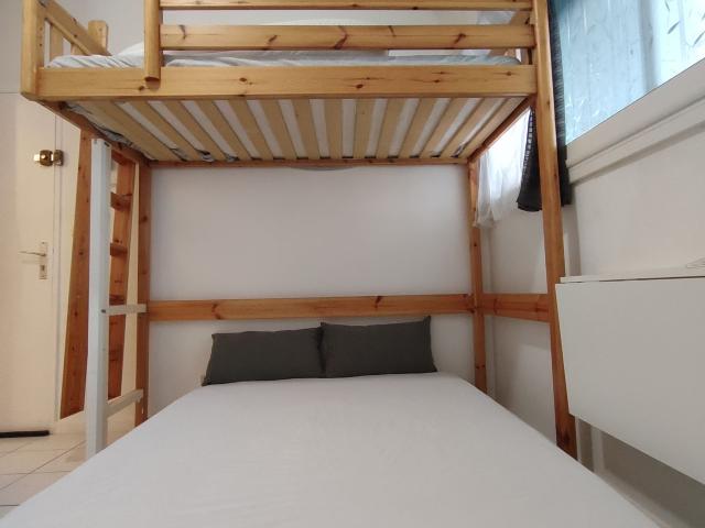 Studio next to the Eiffel Tower, Paris Amsterdam Apartments for Rent