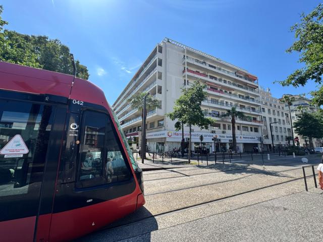 Studio Nice ouest avec belle terrasse au calme
