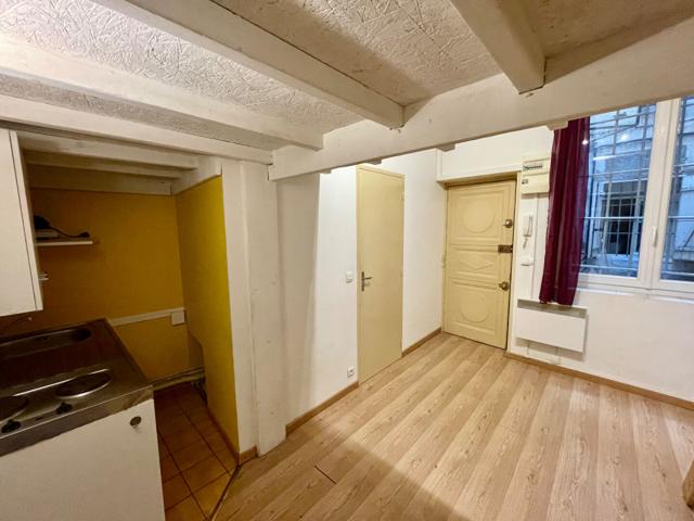 STUDIO NIMES 1 pièce s 15 m2