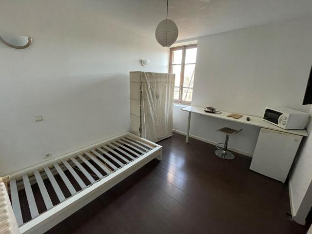 STUDIO NIMES 1 pièce s 15 m2