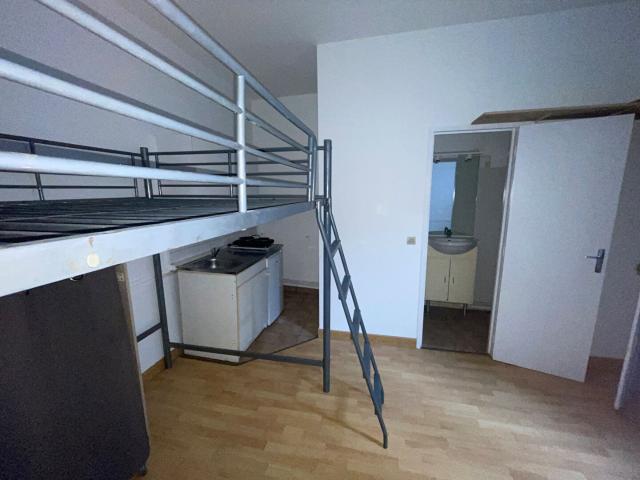 STUDIO NIMES 1 pièce s 16 m2
