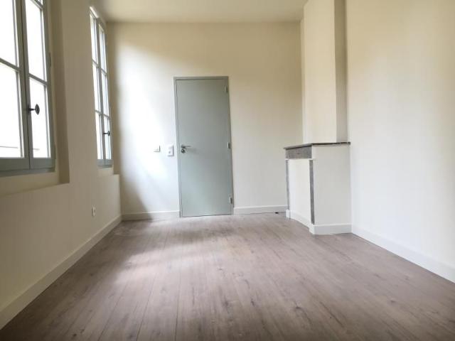 STUDIO NIMES 1 pièce s 25 m2