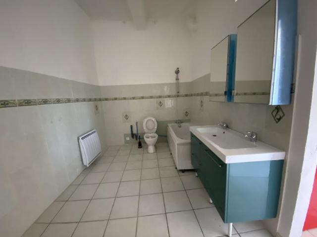 STUDIO NIMES 1 pièce s 47 m2