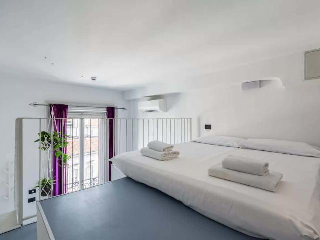 Studio soppalcato Milano Corso Magenta!