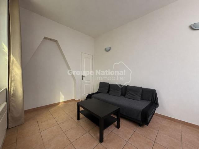 Studio Salon De Provence 1 pièce s 20.4 m2
