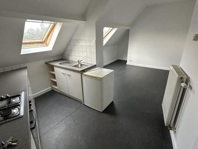 STUDIO SANS DOMICILE