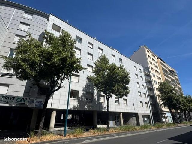 STUDIO secteur Centre ville/ Côte Blatin