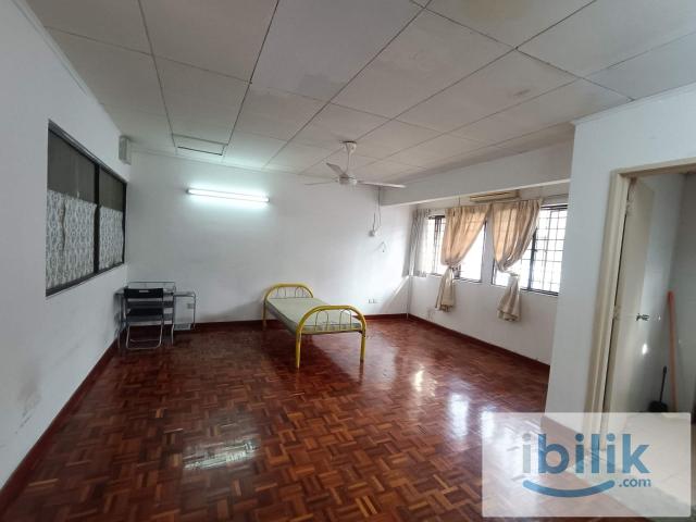 Studio sized room for rent @ Bandar Utama BU11