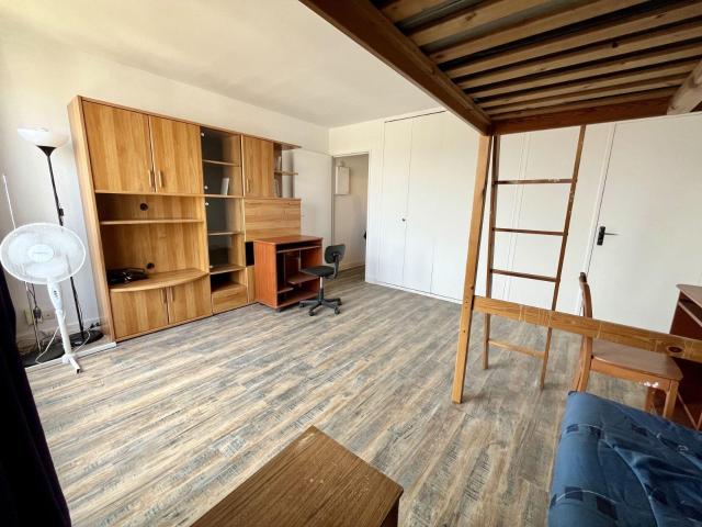 Studio spacieux avec vue imprenable Gare du Nord