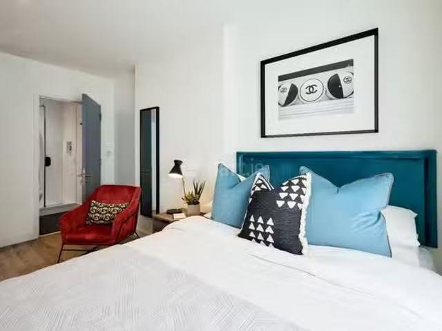 Studio, Spencer Place, New Wapping Street, Dublin 1 is for rent