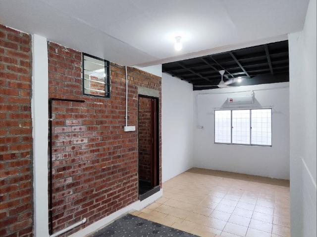 Studio style Room landded at Sea Park, Petaling Jaya