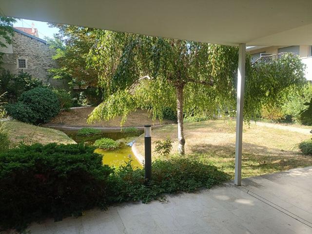 Studio ST MAUR DES FOSSES 1 pièce s 30.06 m2