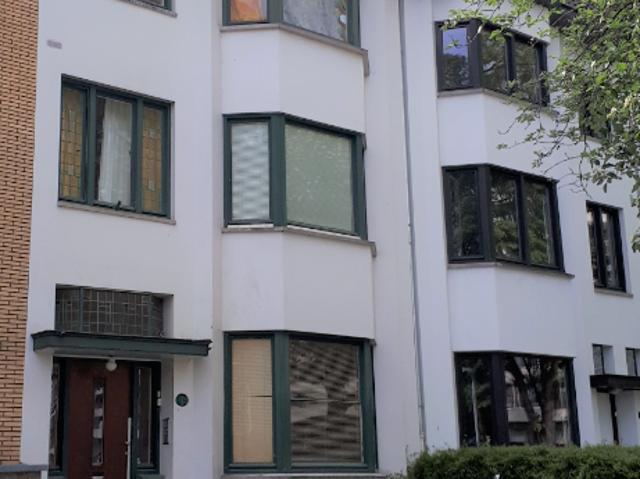 Studio Surface Area: 25m2