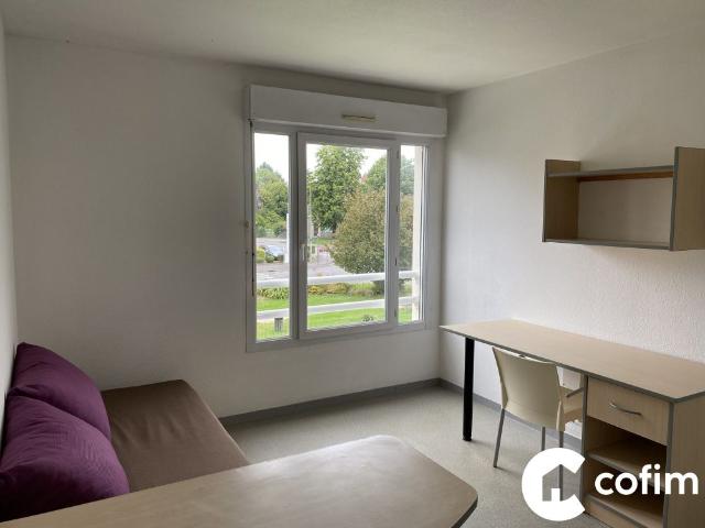 STUDIO PAU PROCHE FACS DANS RESIDENCE ETUDIANTE