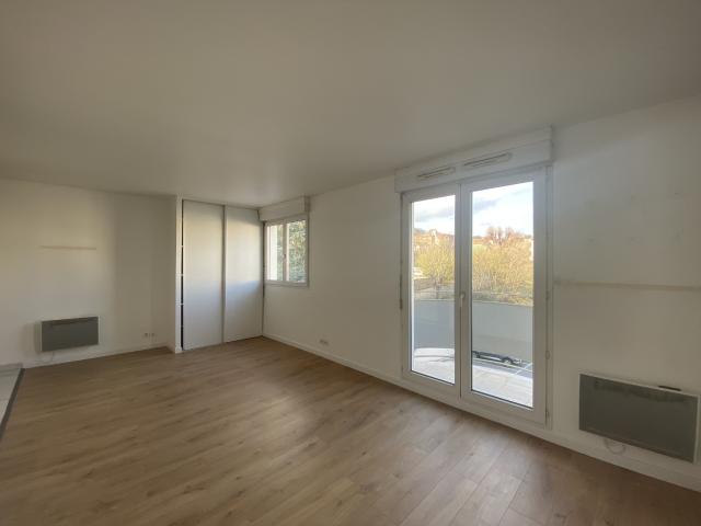 Studio + parking extérieur