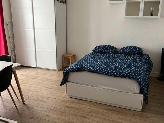 Studio Paris 11