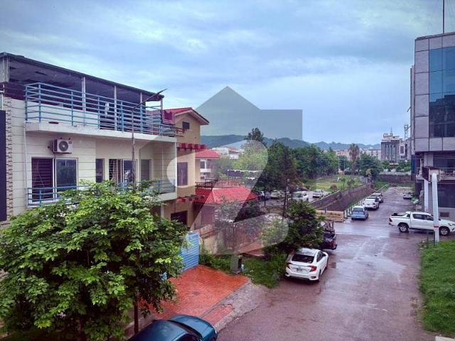 Studio Penthouse in E 11/2 Margalla View