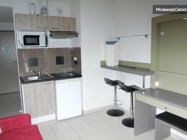Studio piscine Antibes avec balcon