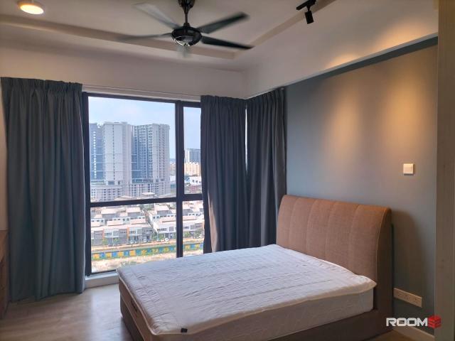 STUDIO Premium ⭐️ Room Fully Furnished @ Nova Saujana, Special Promotion, Aircond Wardrobe Table Chair Mattress