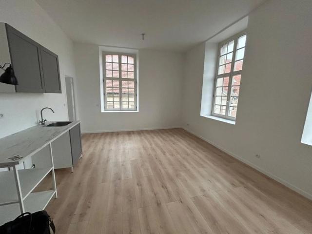 STUDIO proche centre ville de CAMBRAI