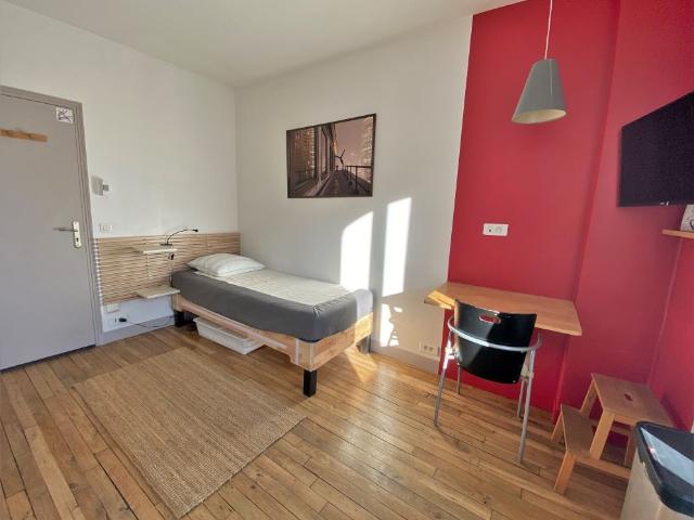 STUDIO PUTEAUX REPUBLIQUE