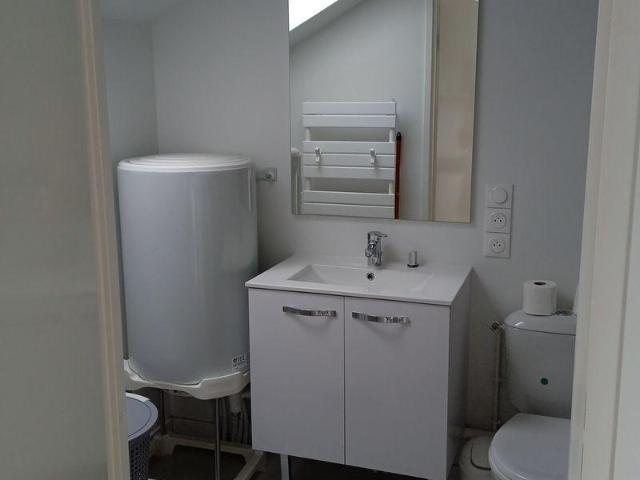 Studio rooftop meublé + grande terrasse + parking