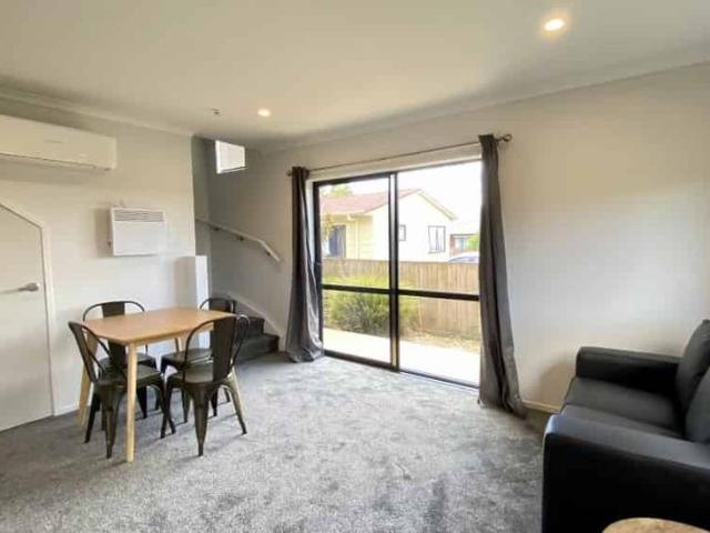 Studio Room Close to University!