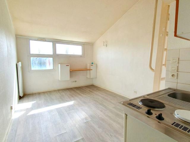 STUDIO RD PT DE RENNES