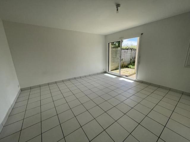 Studio rez de jardin à louer à LORIENT – Secteur proche MONISTROL
