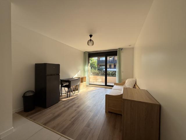 STUDIO RECENT 25 m2 Parking
