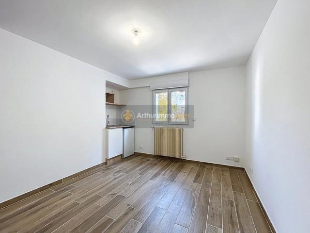 STUDIO refait avec une cave