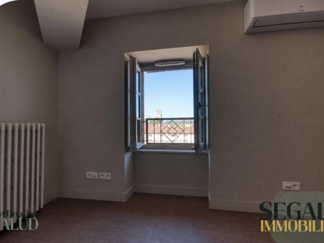 Studio refait à neuf avec parking, ascenseur et parc Albi