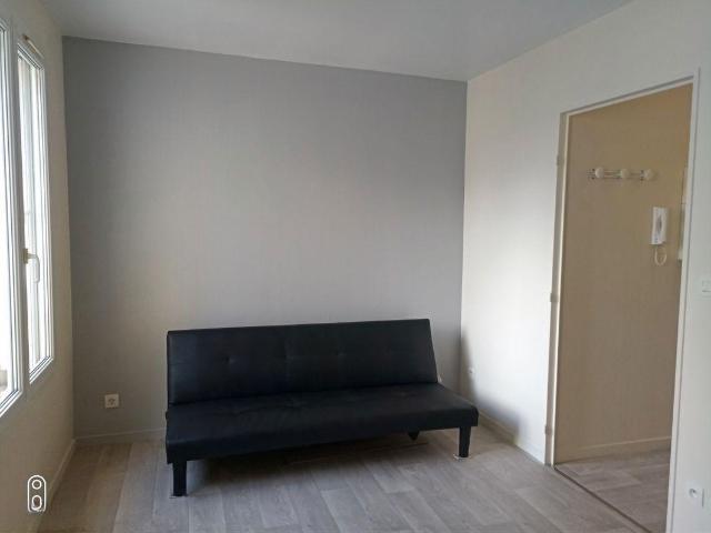 Studio REFAIT A NEUF fbg bannier