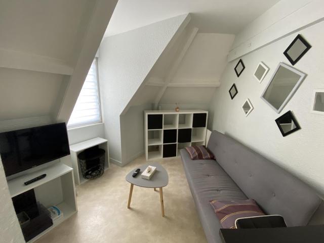 Studio refait à neuf reims cathédrale