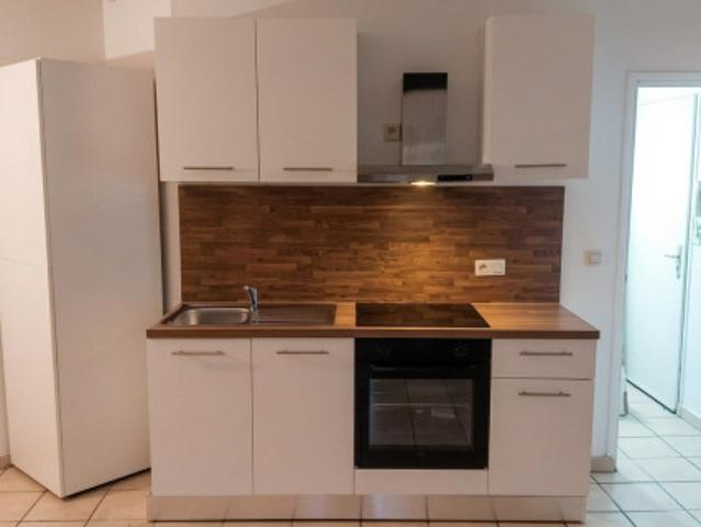 Studio Rénové  Meublé + Cuisine équipée