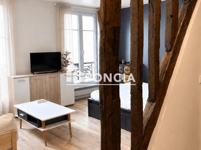 Studio rénové, au calme près de République
