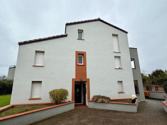 Studio rénové avec terrasse Toulouse Lardenne
